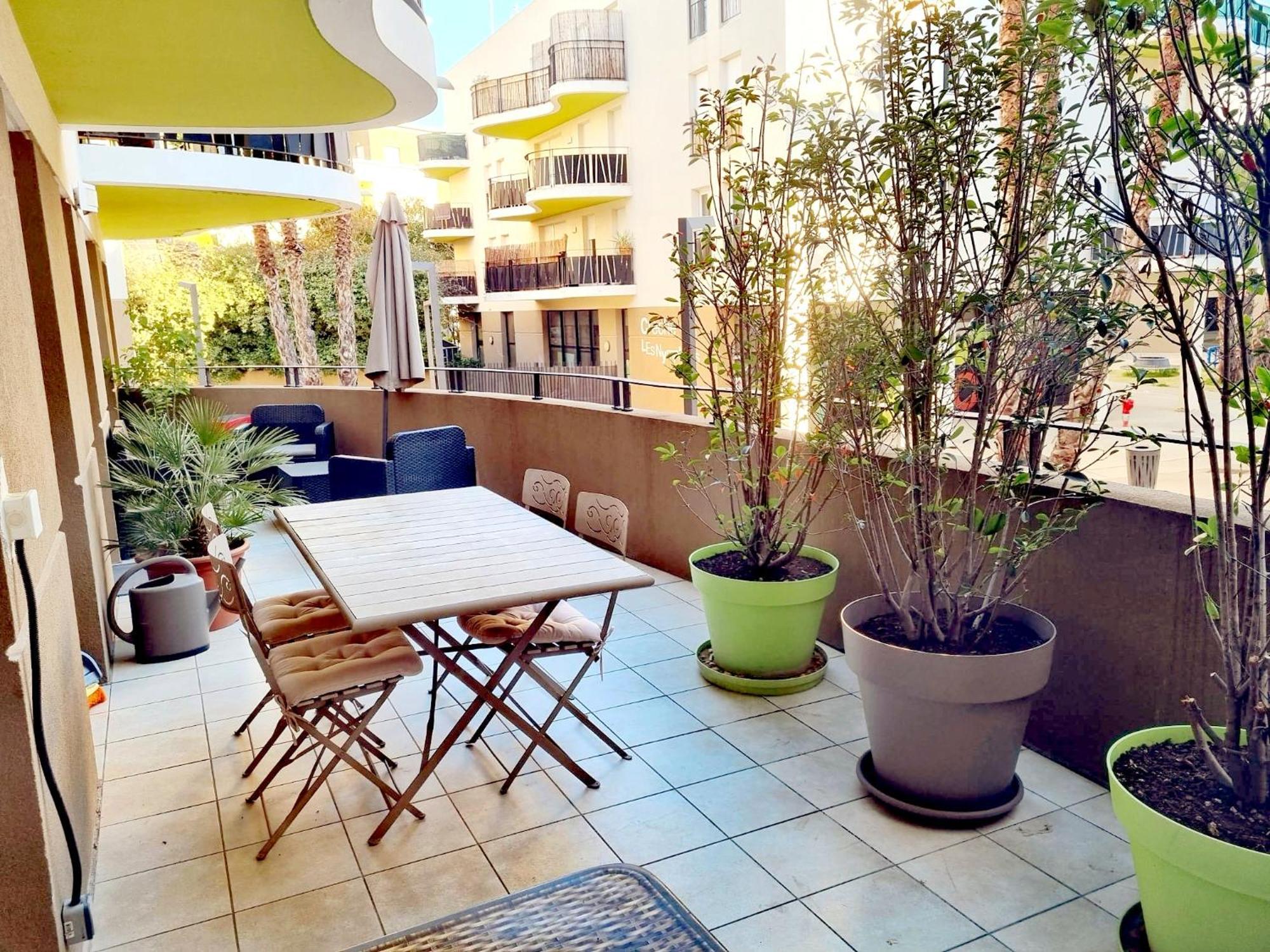 קסטלנאו-לה-לז Grand Appartement Avec Garage Et Terrasse מראה חיצוני תמונה